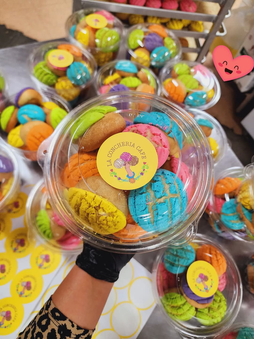 Rainbow POP mini bucket!